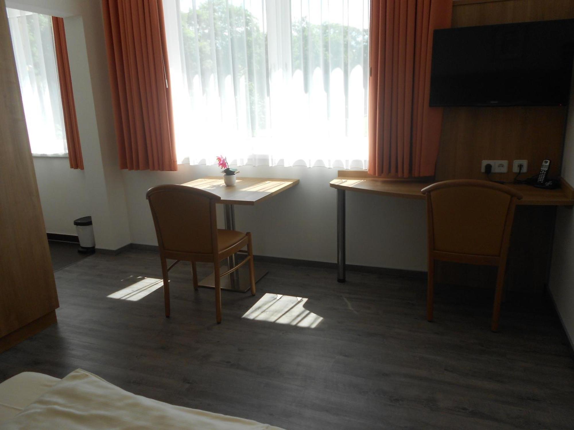 Apartment-Pension Schwalbennest Herzogenaurach Værelse billede