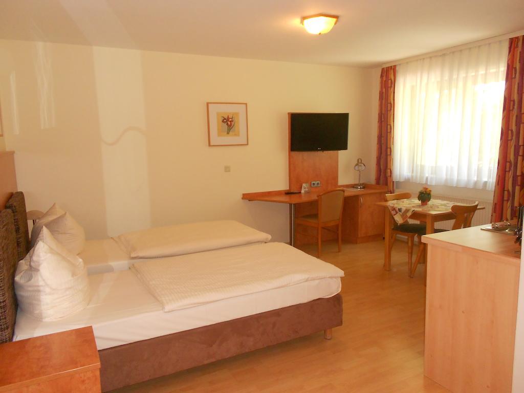 Apartment-Pension Schwalbennest Herzogenaurach Værelse billede