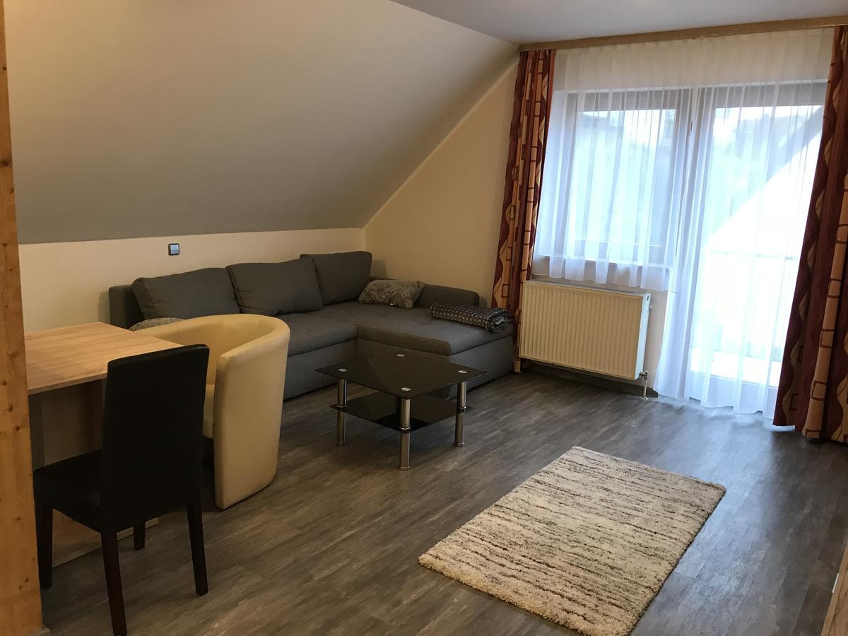 Apartment-Pension Schwalbennest Herzogenaurach Eksteriør billede